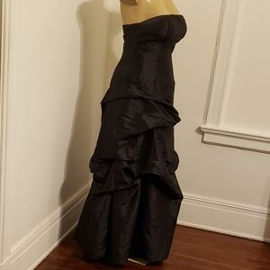 Gown by Bill Levkoff